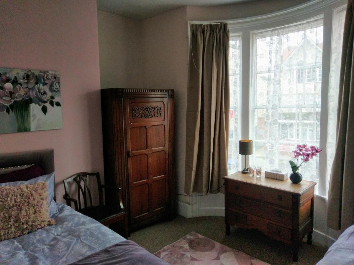 Zweibettzimmer mit eigenem Bad
