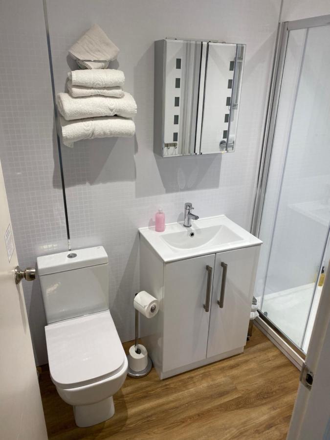 Single Room Shower