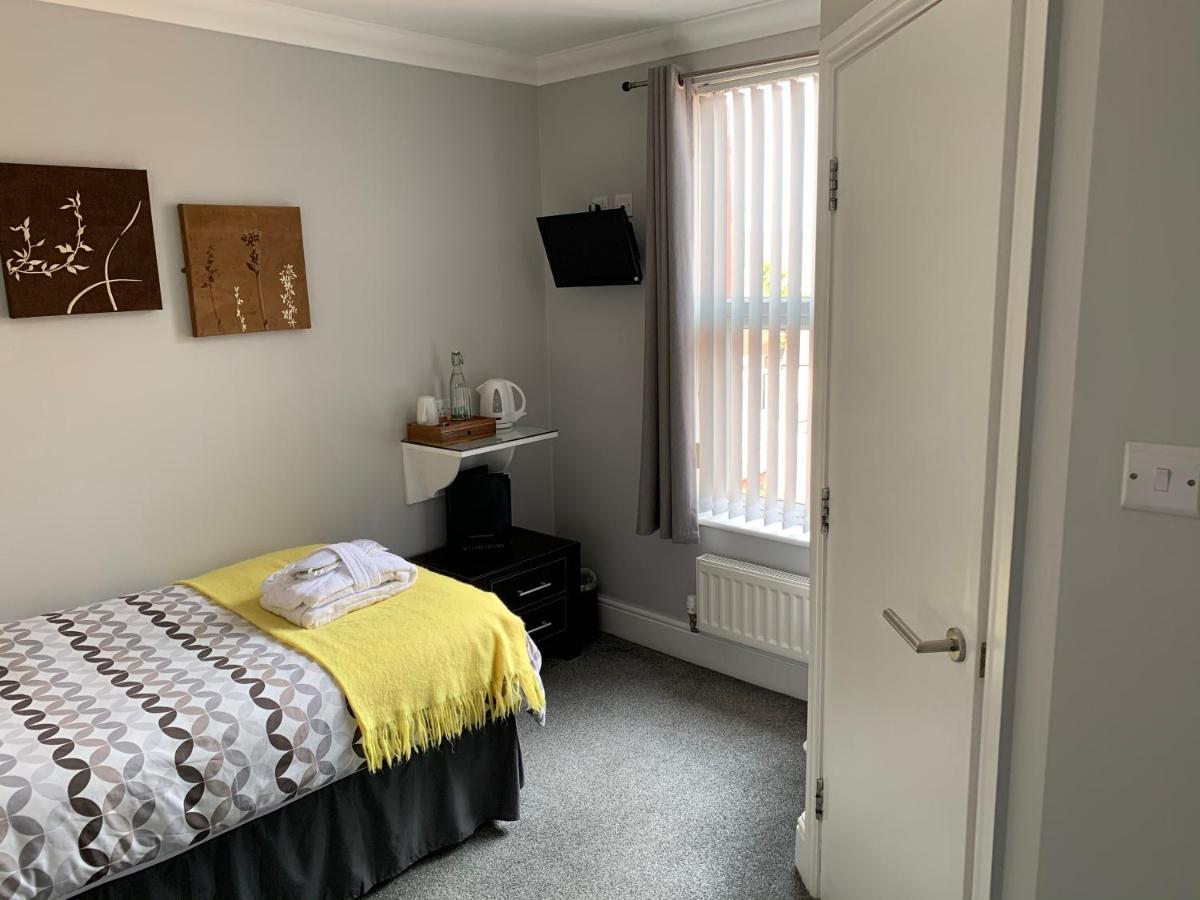 Single Room with Shower,1094063295:JPEG