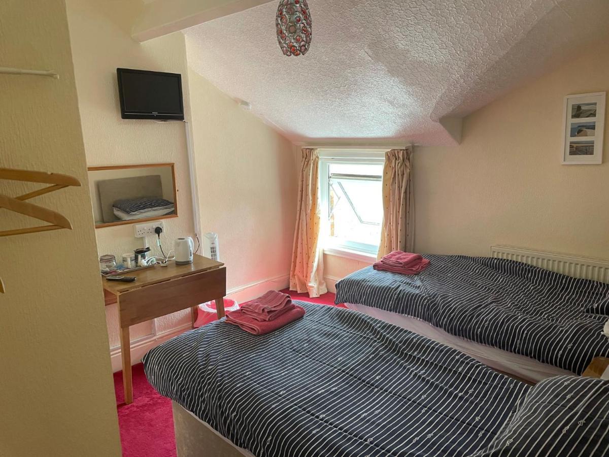 Small Twin Room