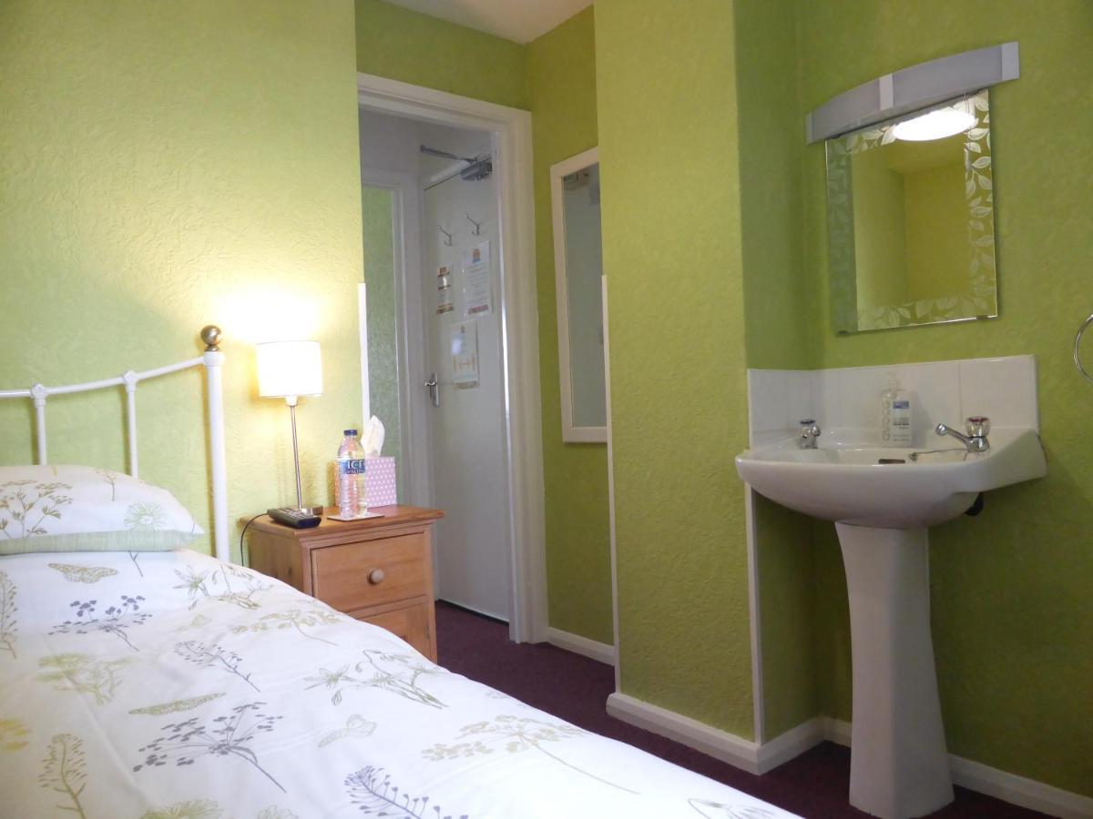 Standard Twin Room with Sea View