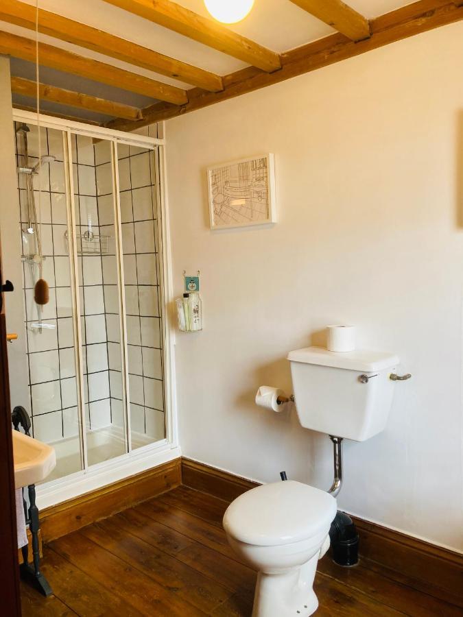 Double Room Private Bathroom
