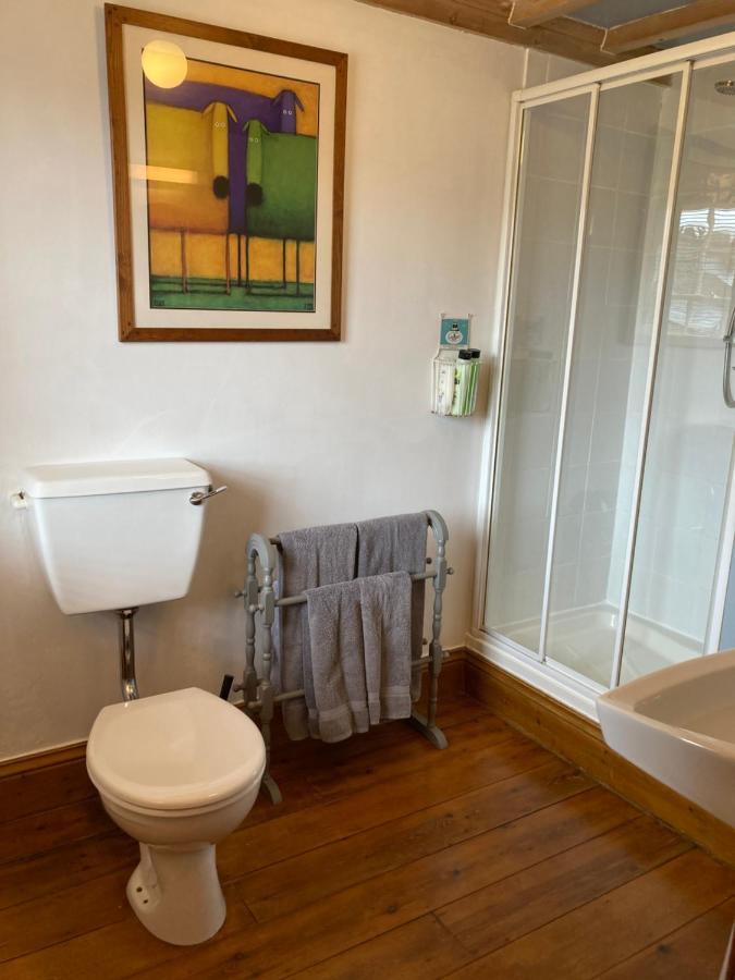 Double Room Private Bathroom