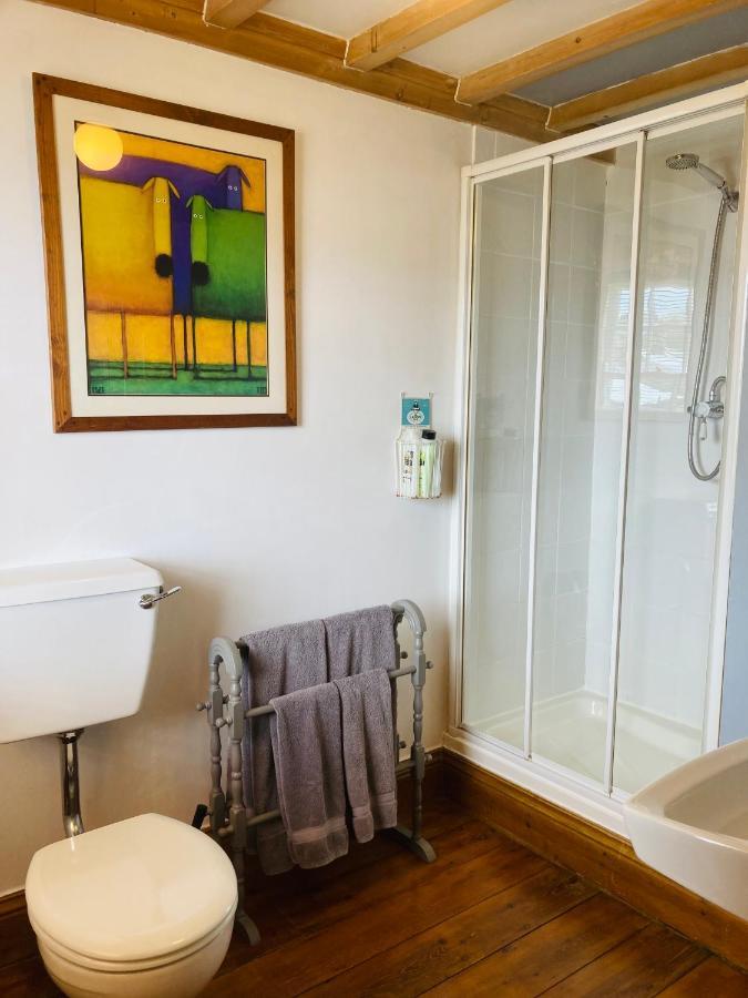 Double Room Private Bathroom