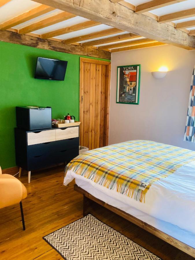 Double Room Private Bathroom