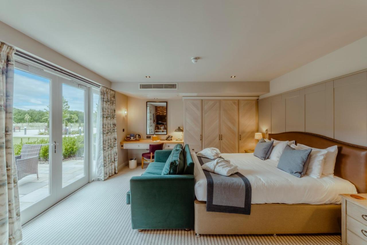 Deluxe King Room