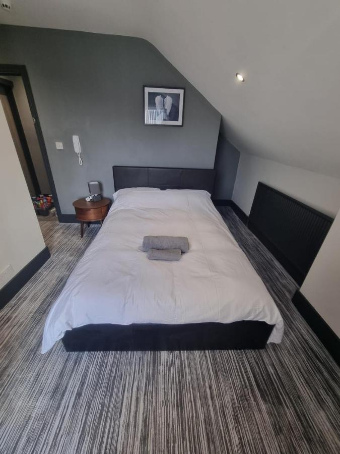 Double Room Private Bathroom