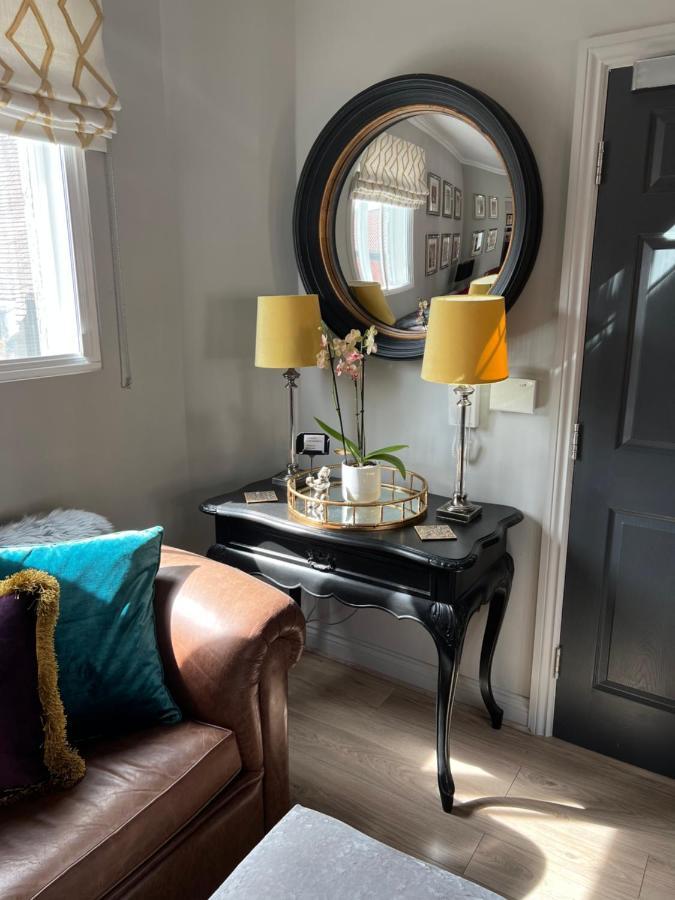 Deluxe Apartment Flat 4