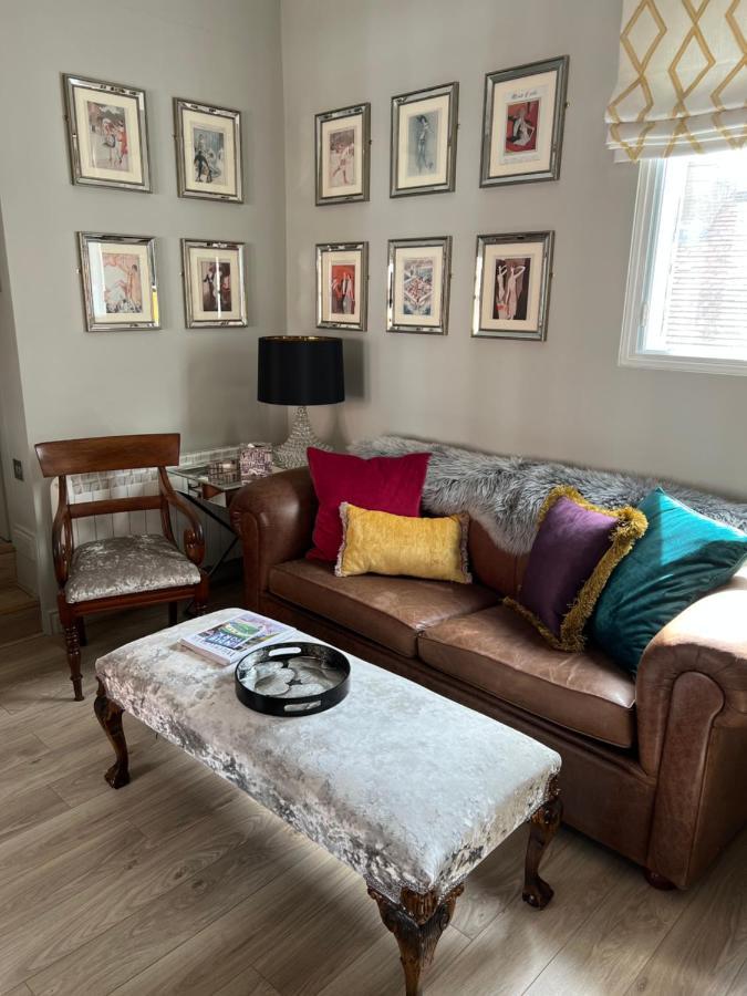 Deluxe Apartment Flat 4