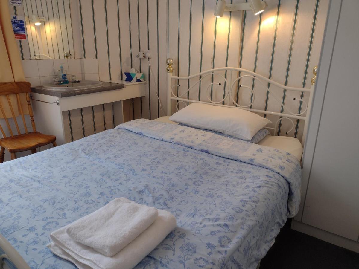 Single Room Shared Shower Toilet,1588250627:JPEG