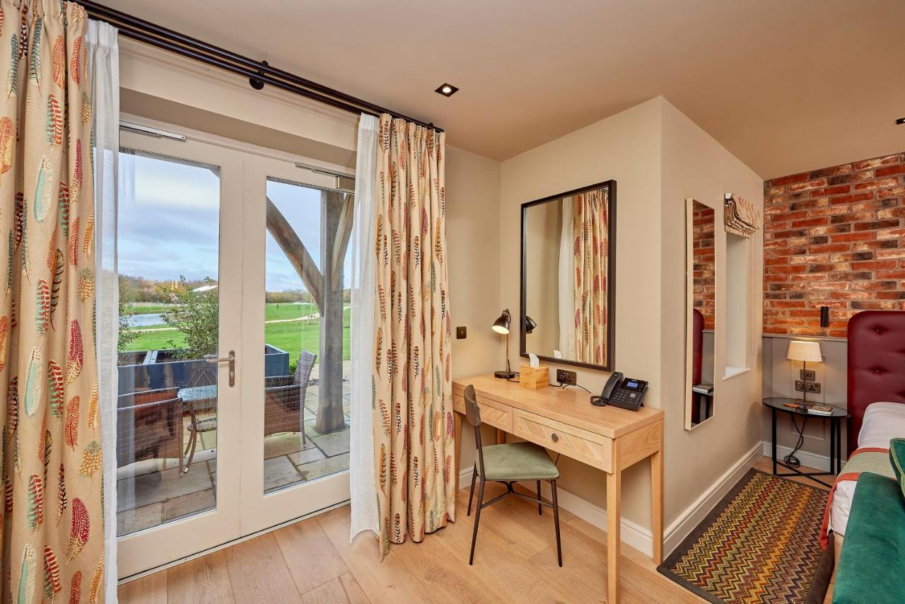 King Room Lake View