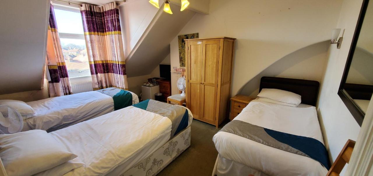 Triple Room,1334363954:JPEG