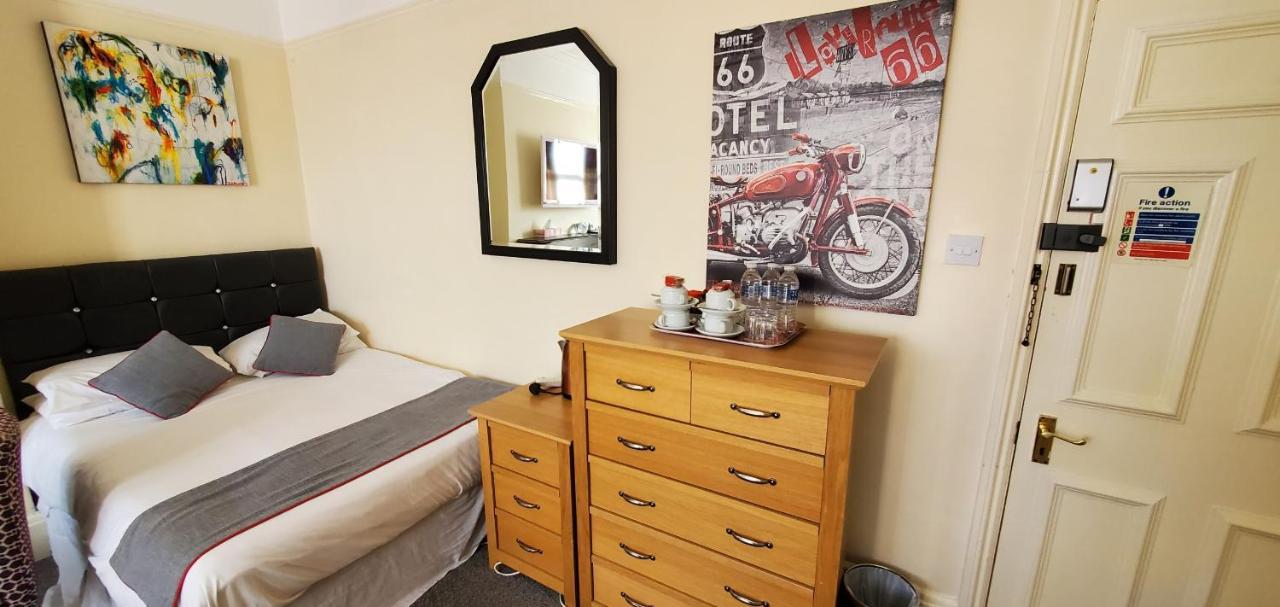 Superior Quadruple Room,1332441353:JPEG