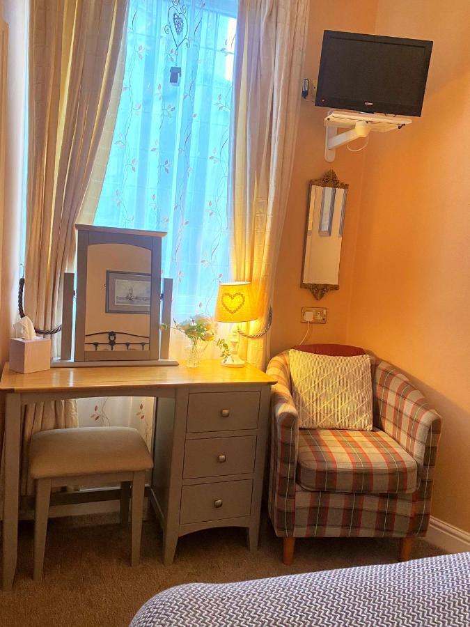 Double Room Private Bathroom