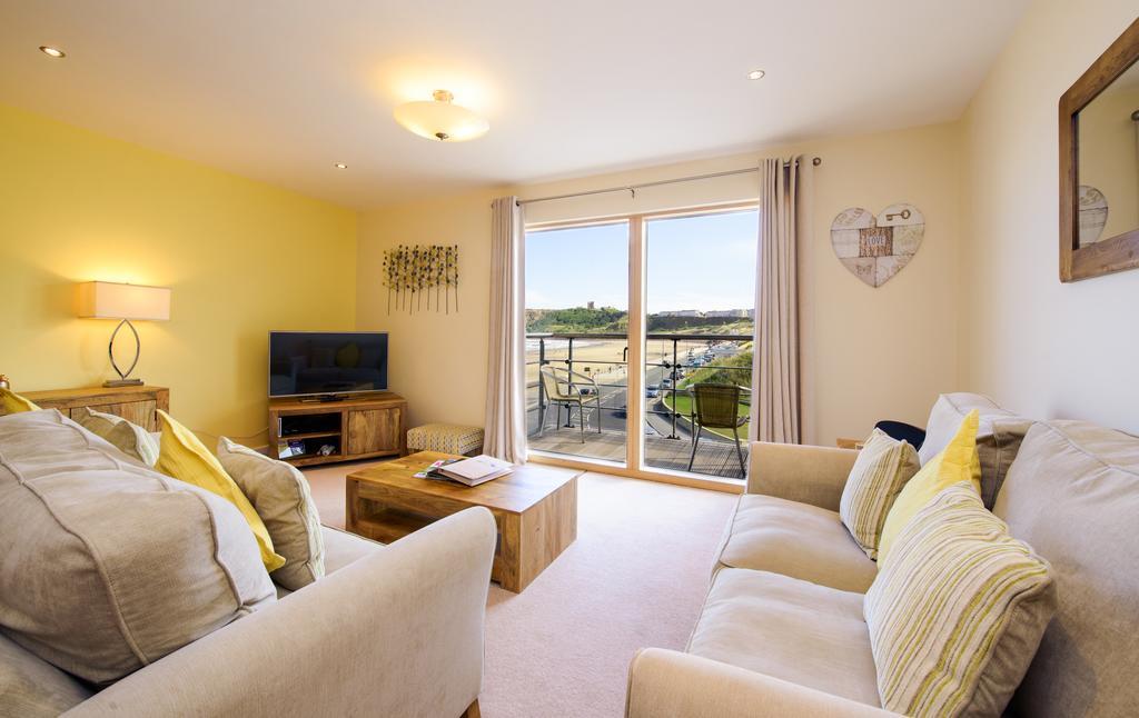 Two-Bedroom Apartment Sea View