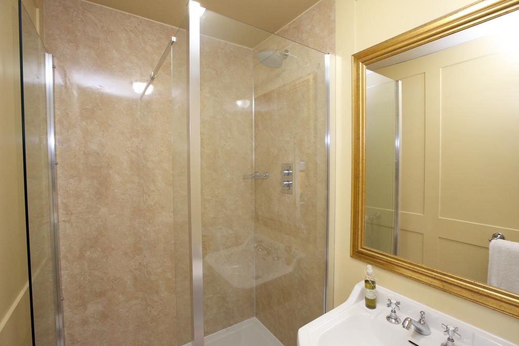 Deluxe Double Room with Shower,140962323:JPEG