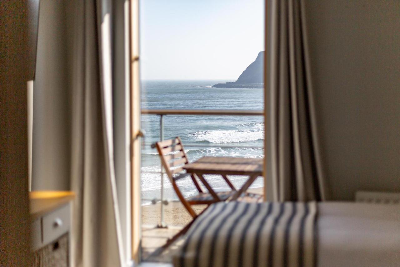 Two-Bedroom Apartment Sea View