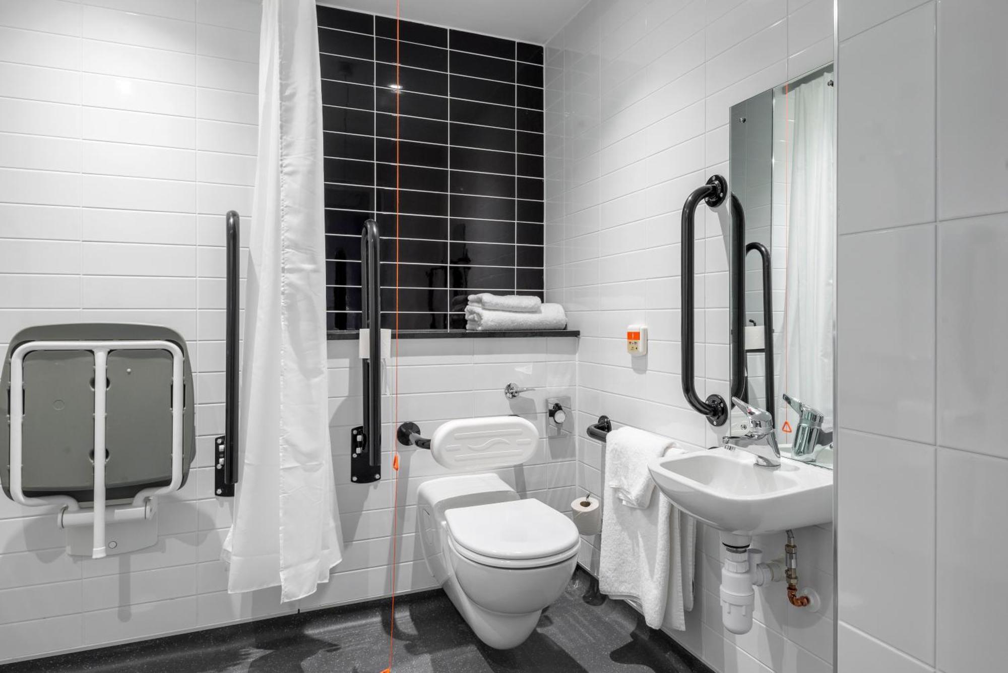 Double Room Hot Accessible