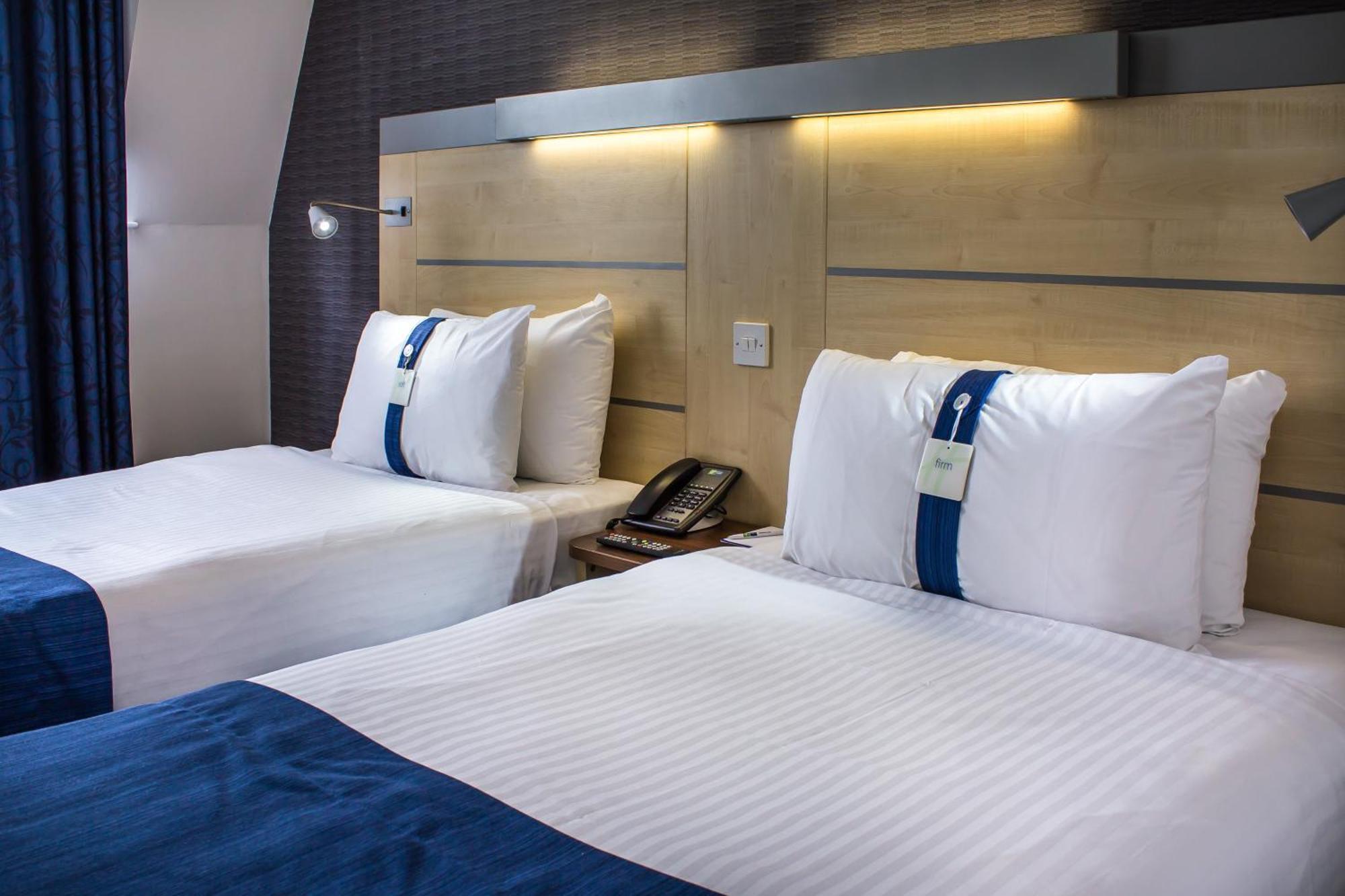Standard Twin Room Hot
