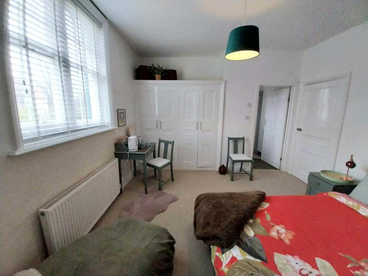 Double Room Private Bathroom