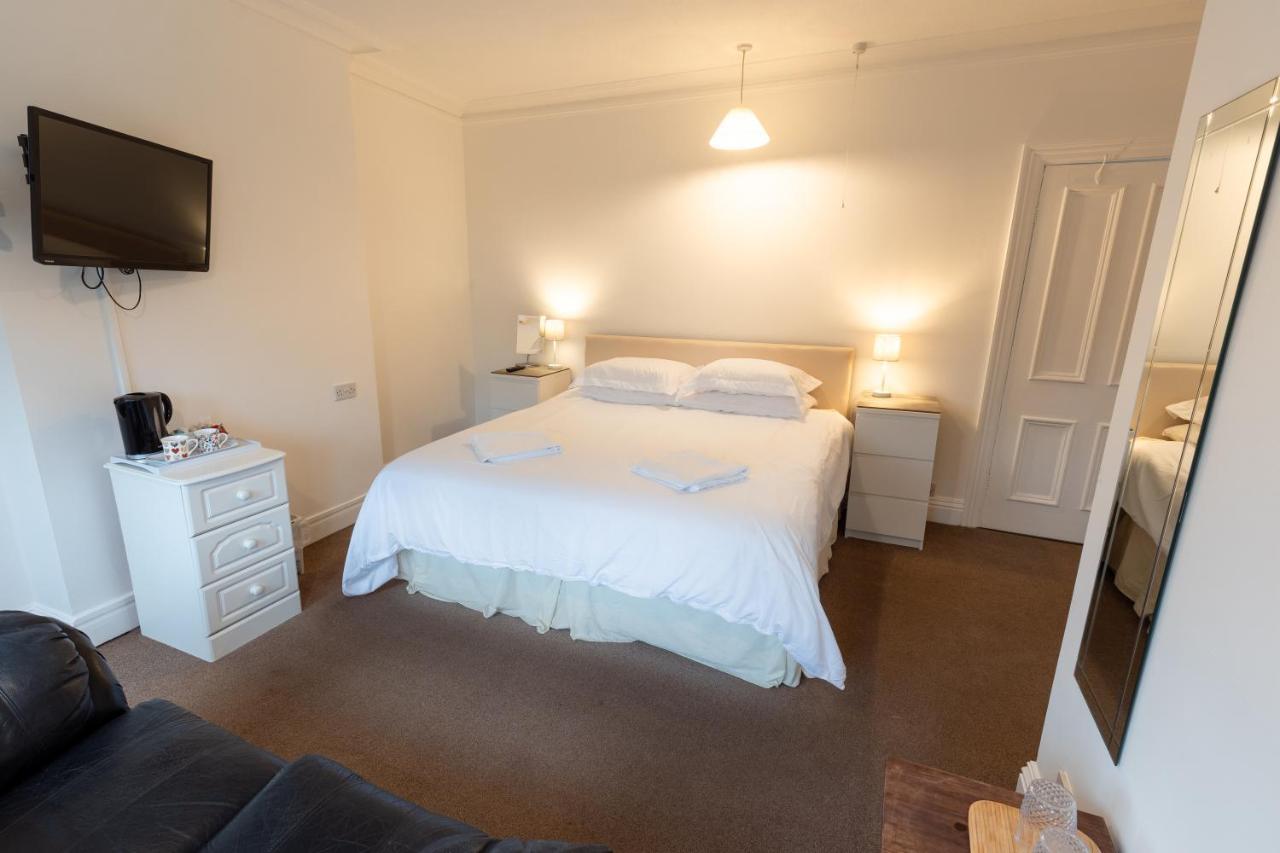 Large Double Room
