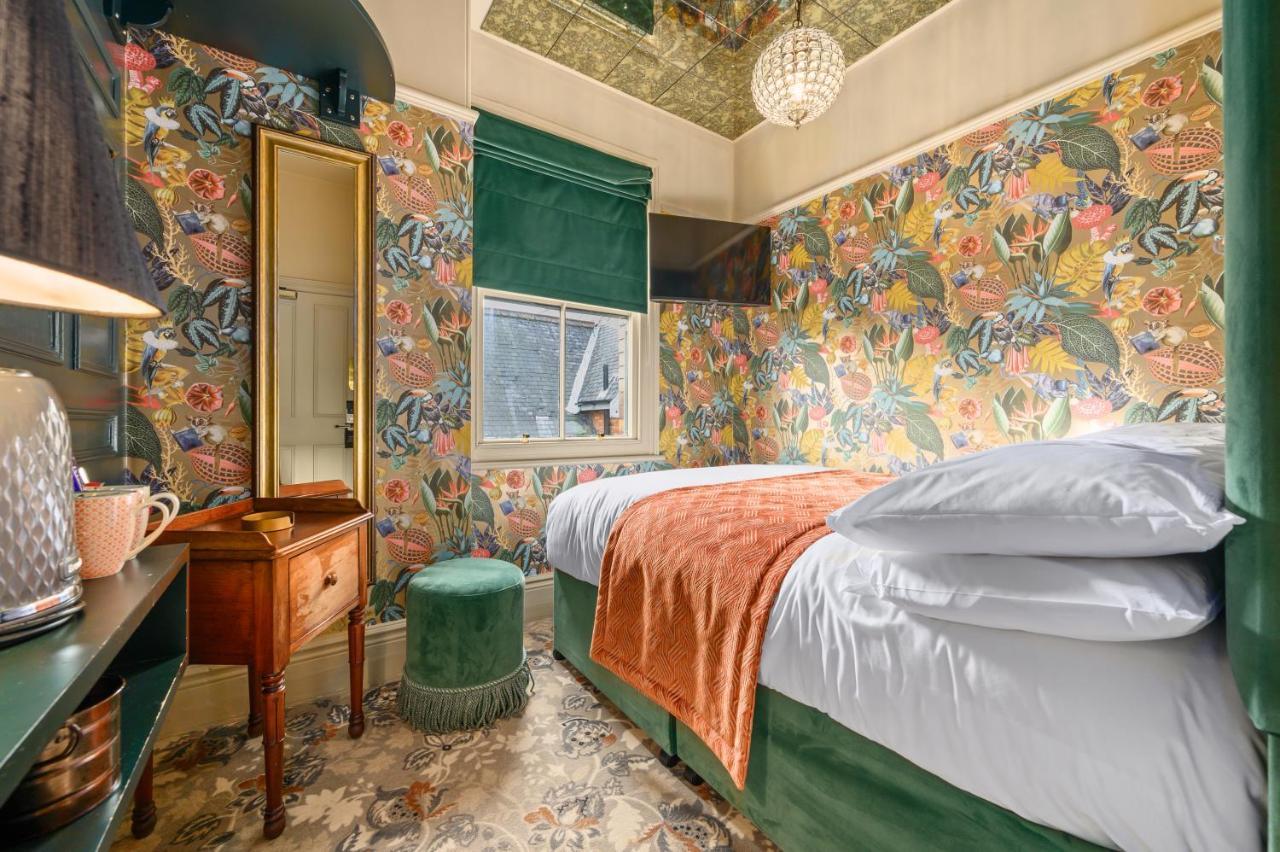 Kleine Kamer met Queensize Bed