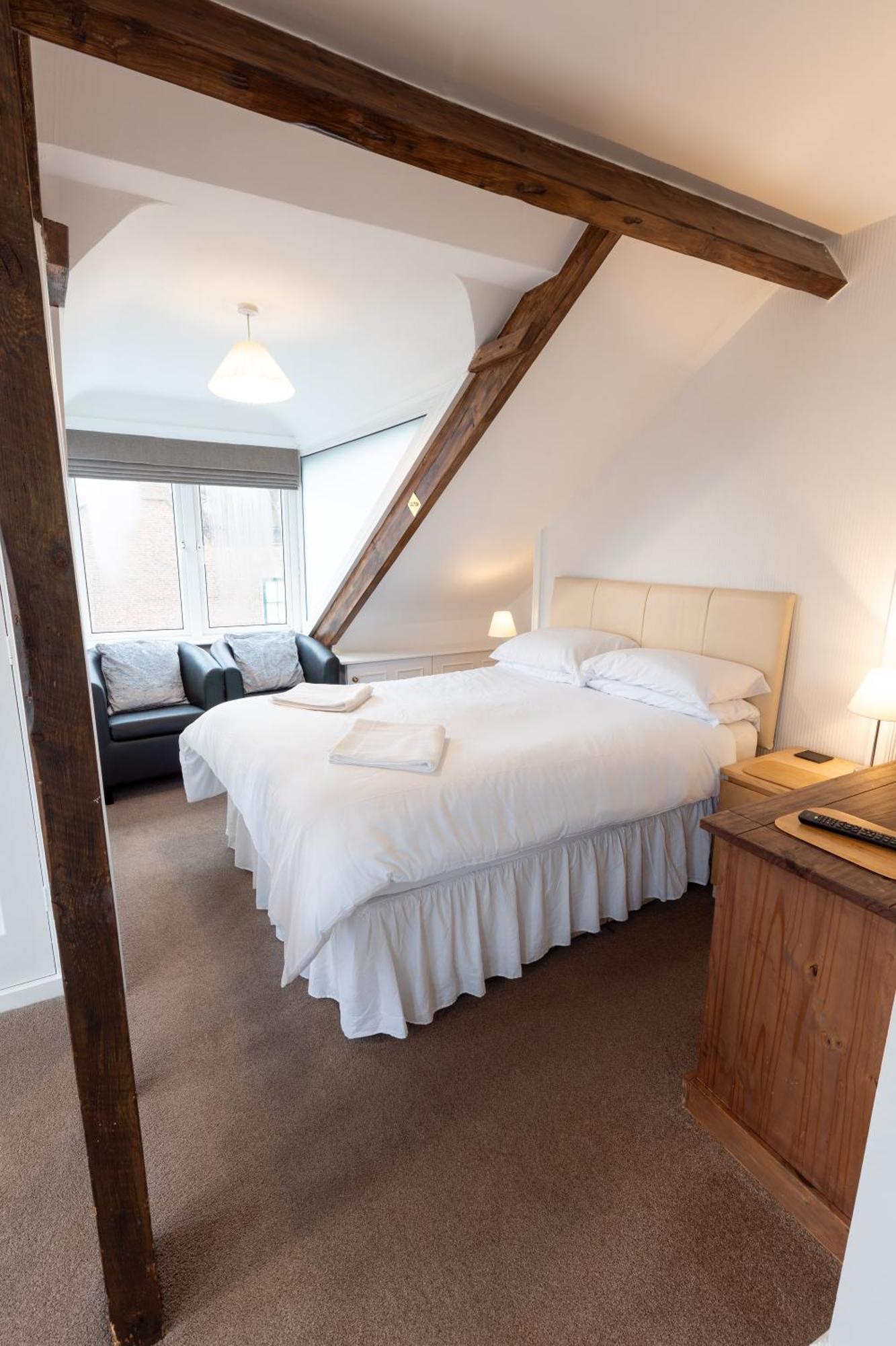 Large Double Room