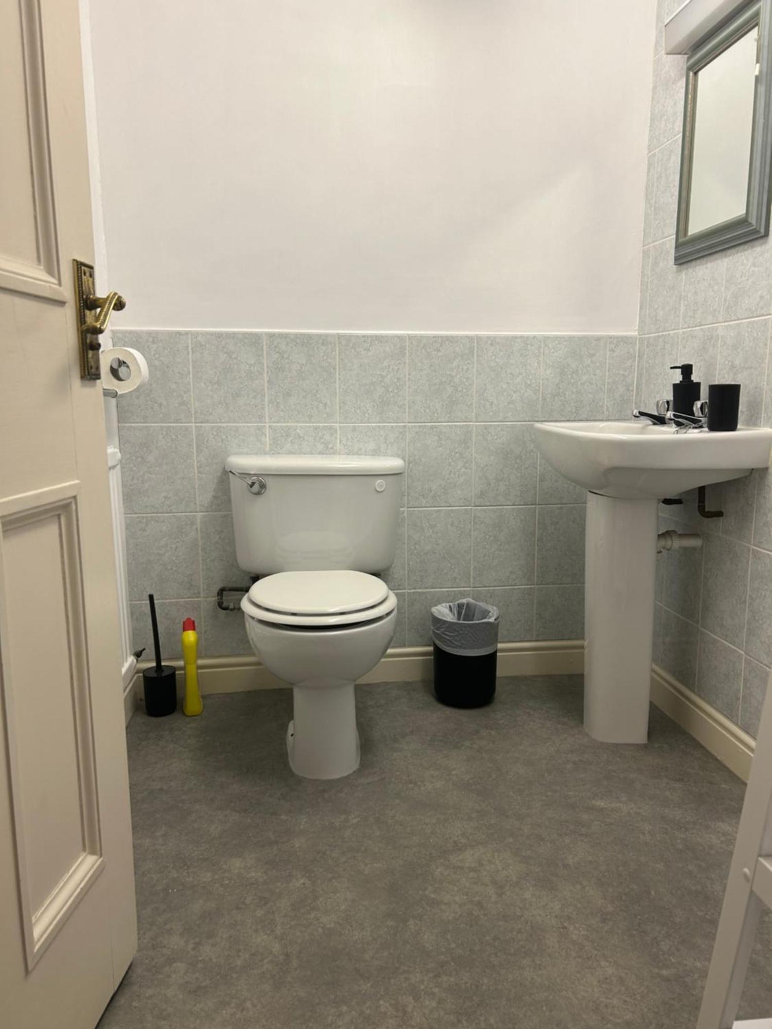 Double Room Private External Bathroom