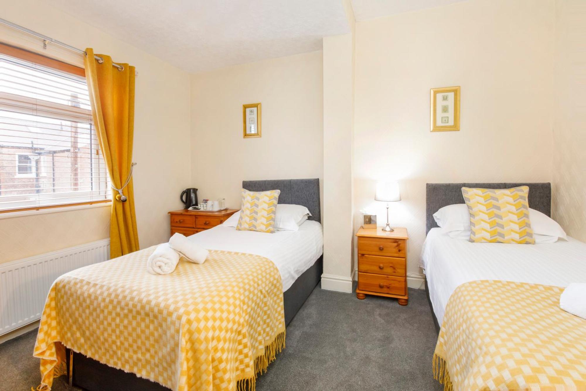 Twin Room – 1st floor 7