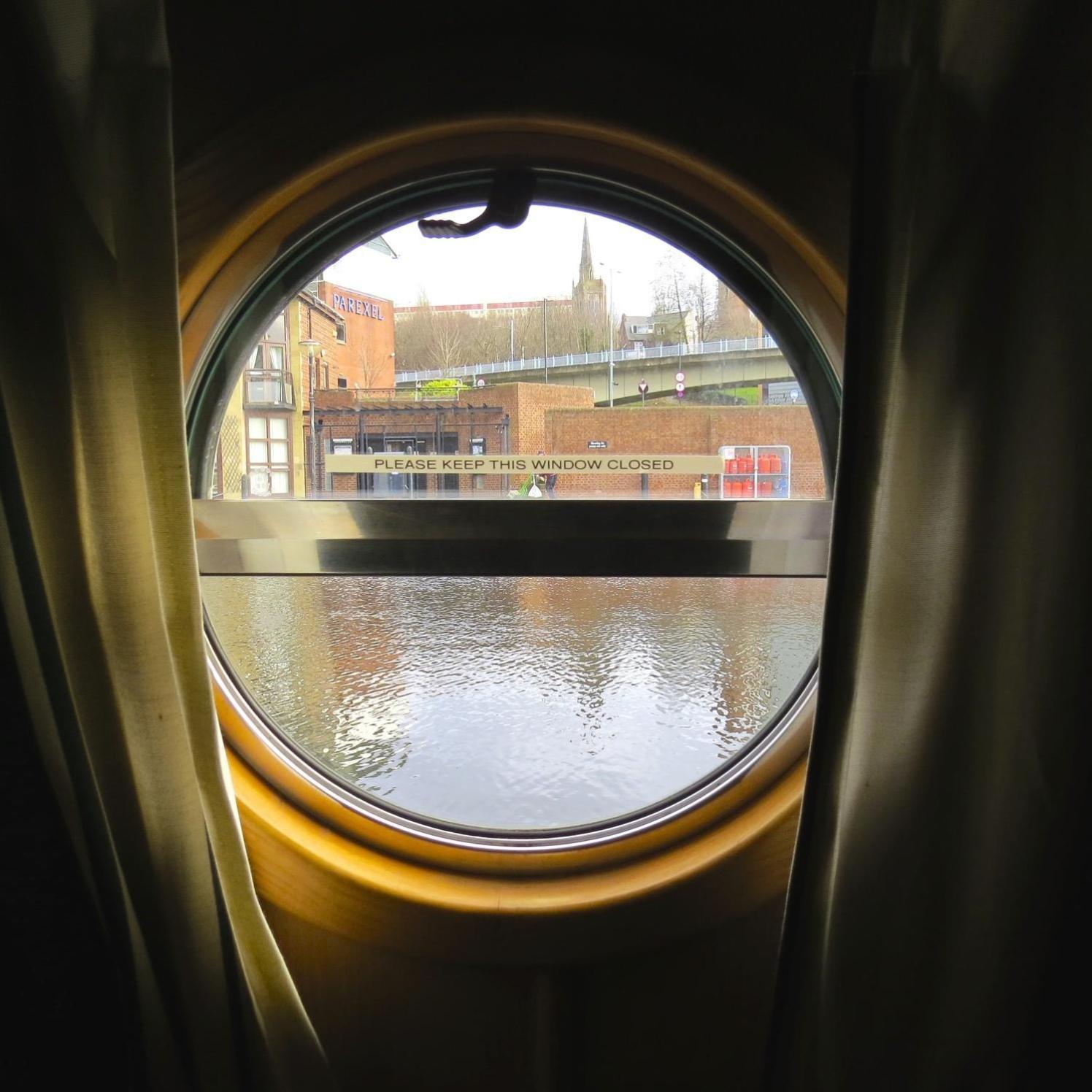 Houseboat Millie Grace
