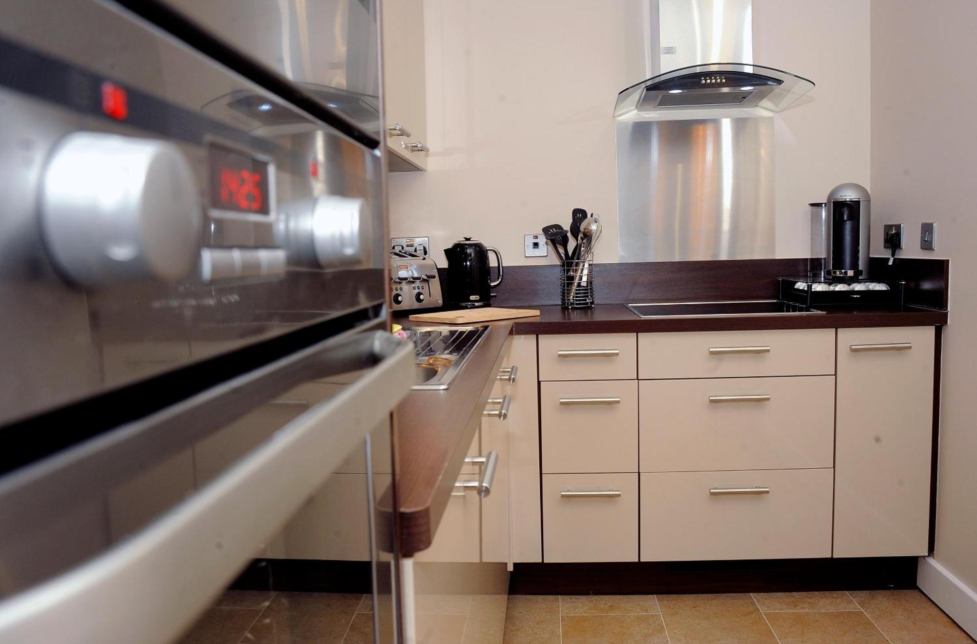 Three-Bedroom Apartment No Sea View