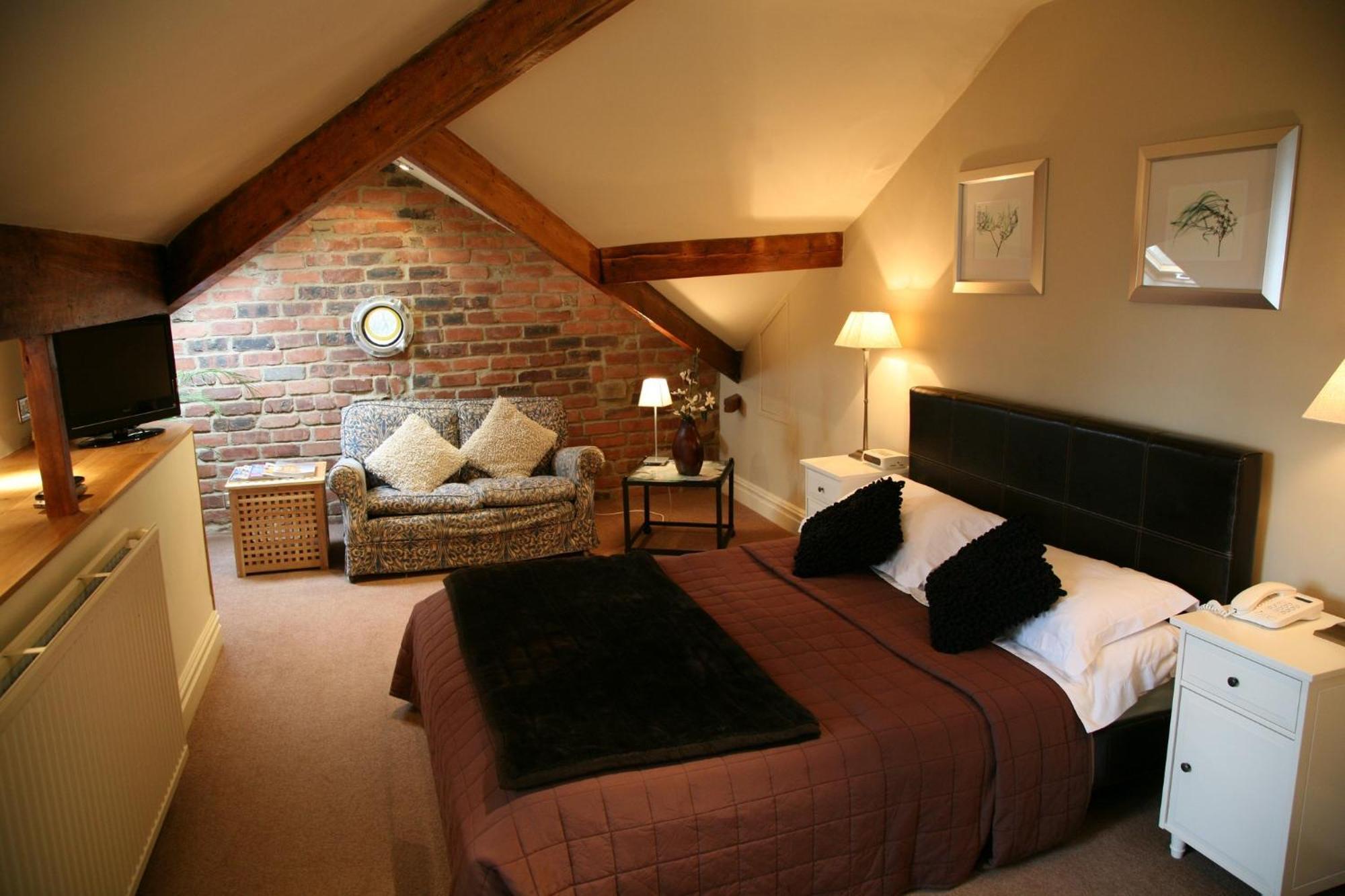 Double Room Private Bathroom