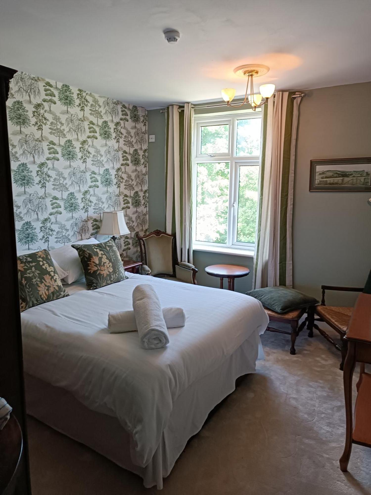 Double Room Private Bathroom