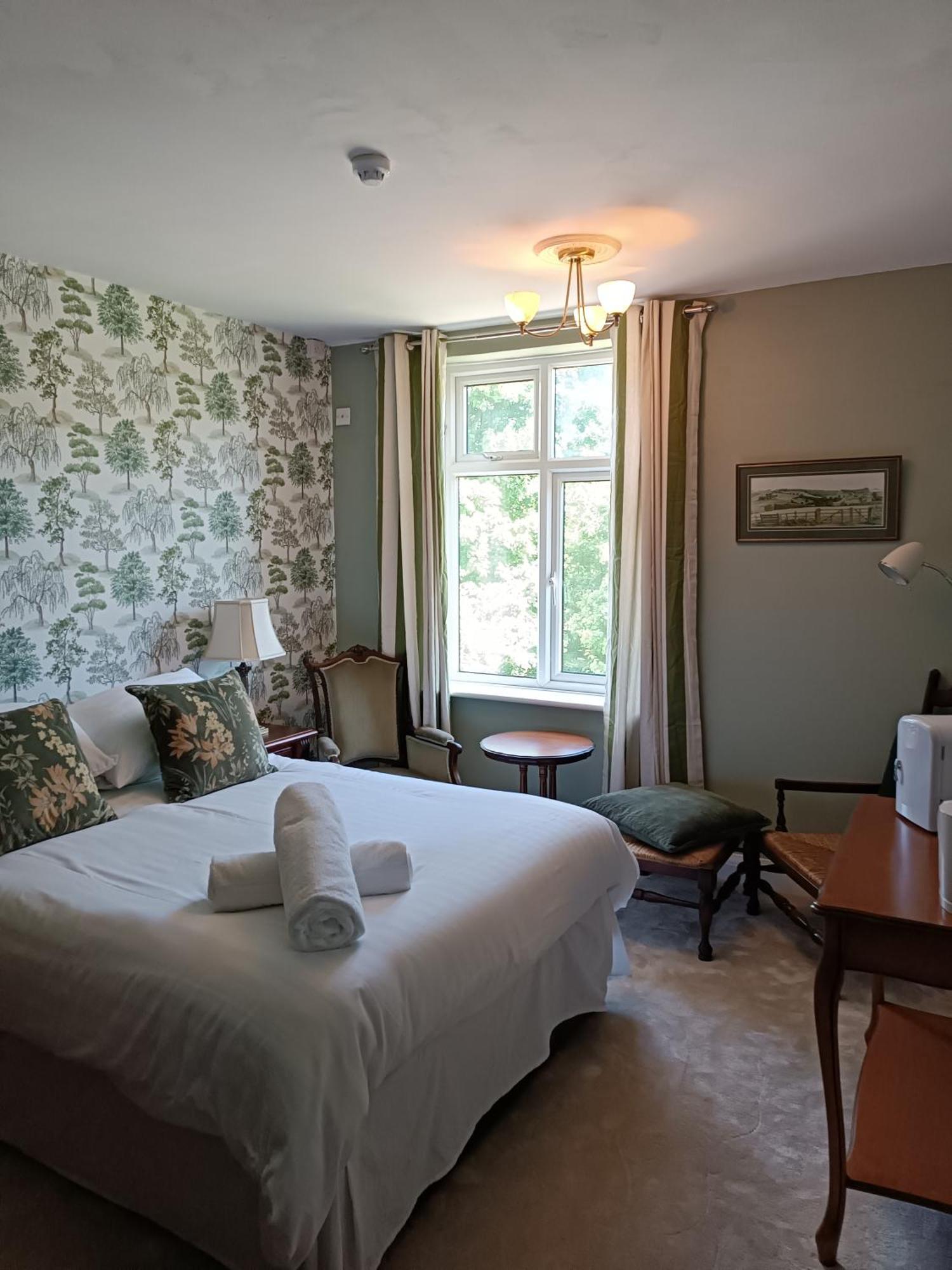 Double Room Private Bathroom