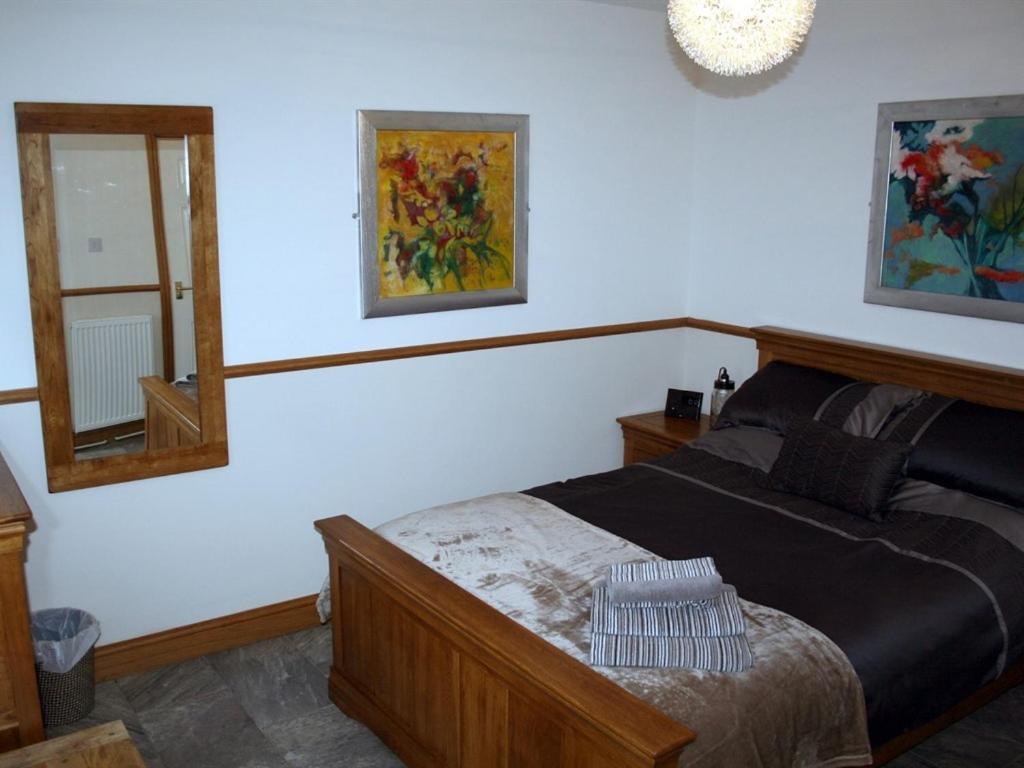 Double Room Private Bathroom