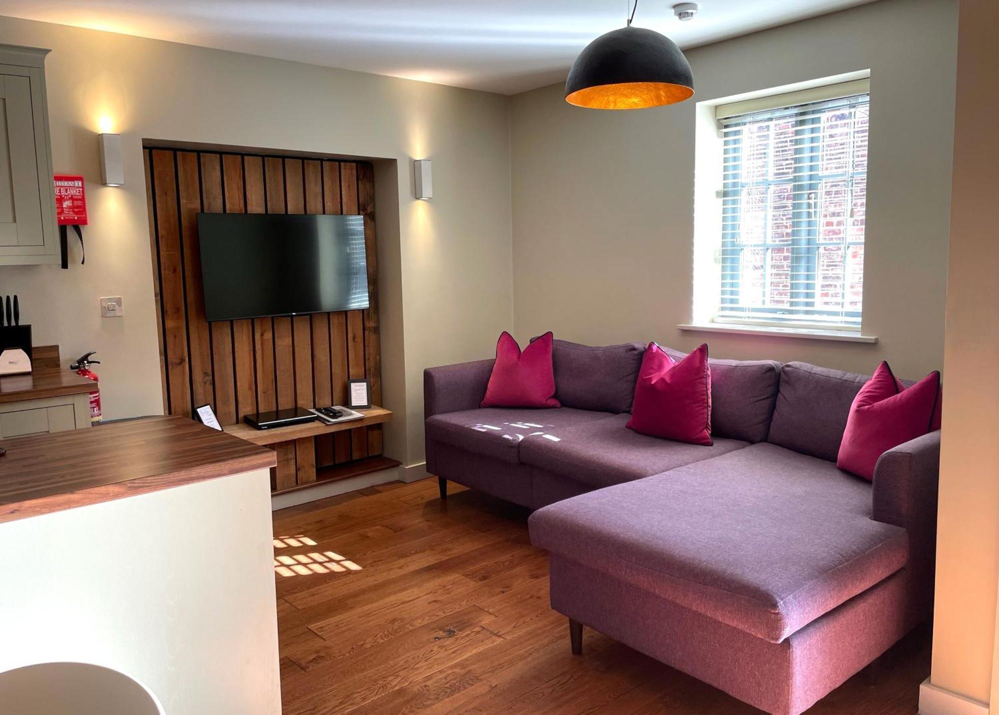 Two-Bedroom Apartment,1742798530:JPEG