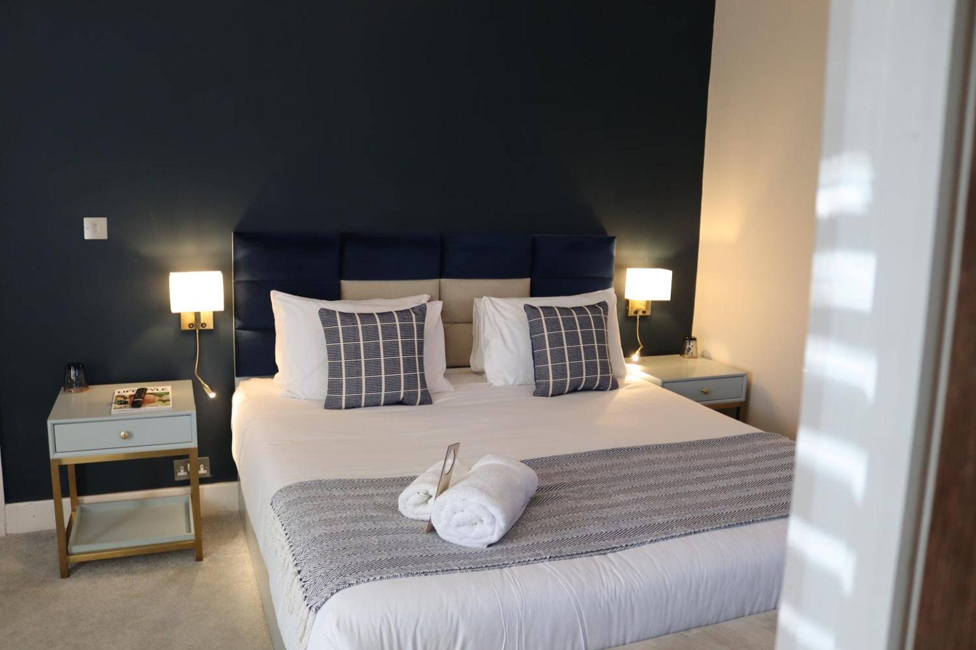 Deluxe King Room,1643344244:JPEG