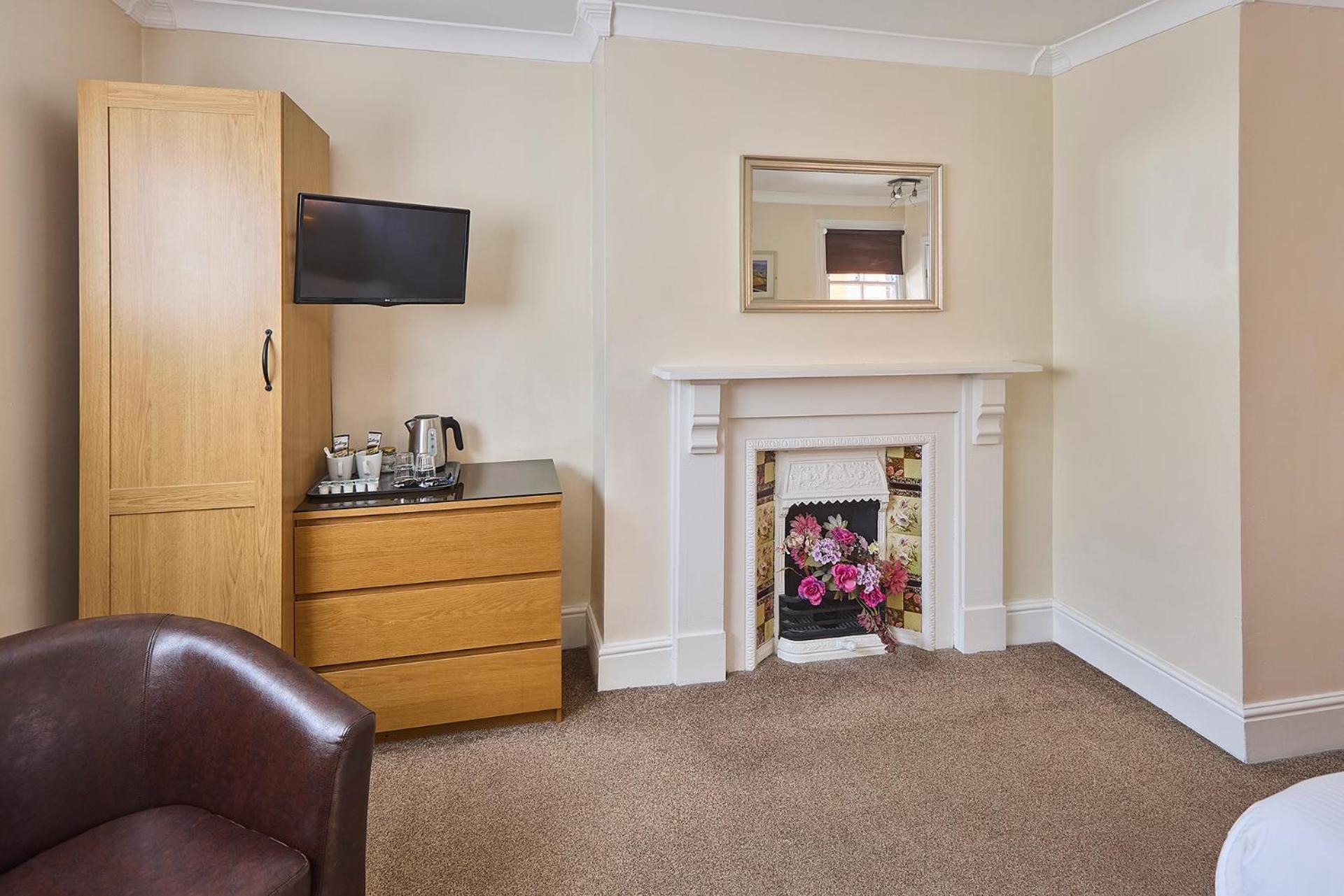 Superior King Room 1
