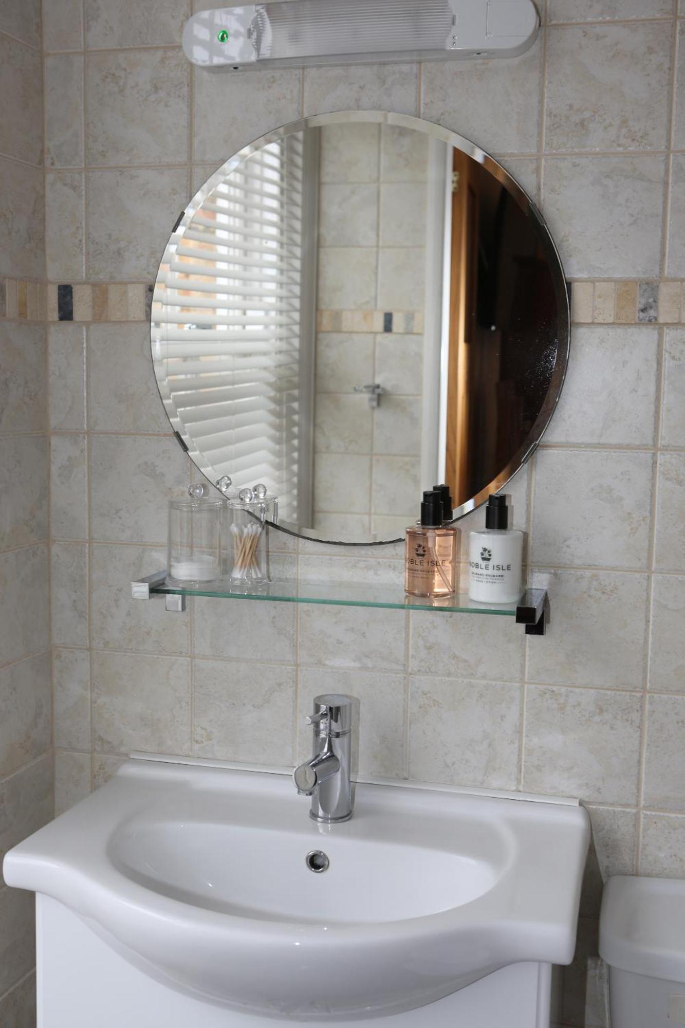 Twin Room Shower