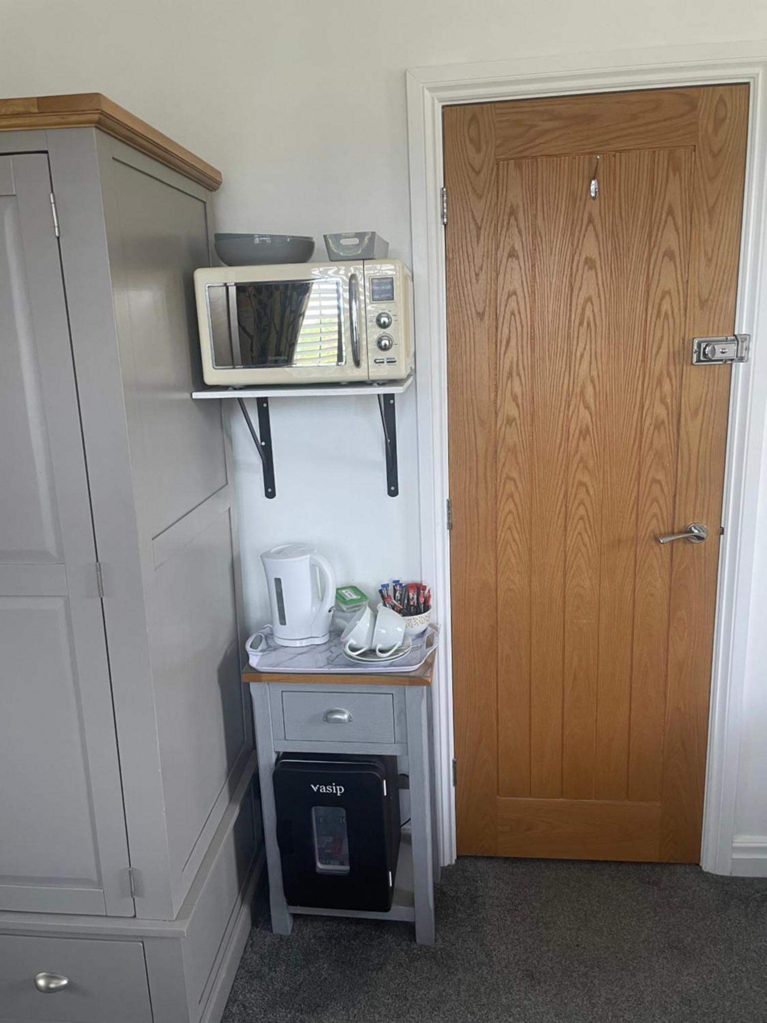 Twin Room Private Bathroom