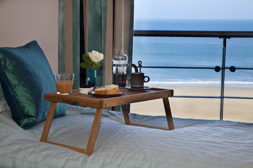 Two-Bedroom Apartment Sea View