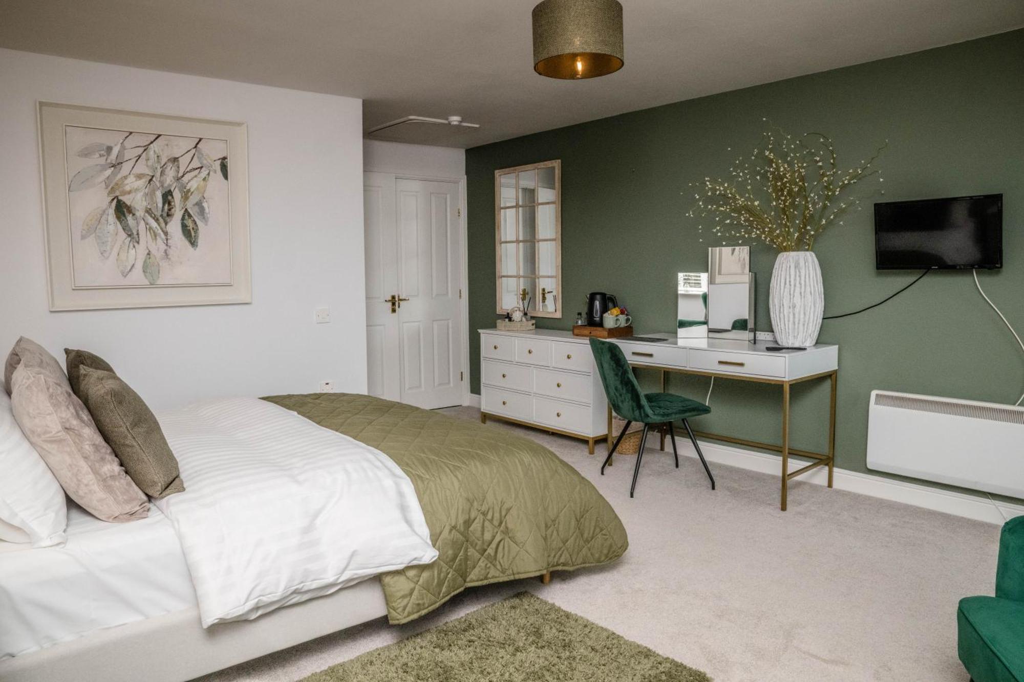 Deluxe King Room