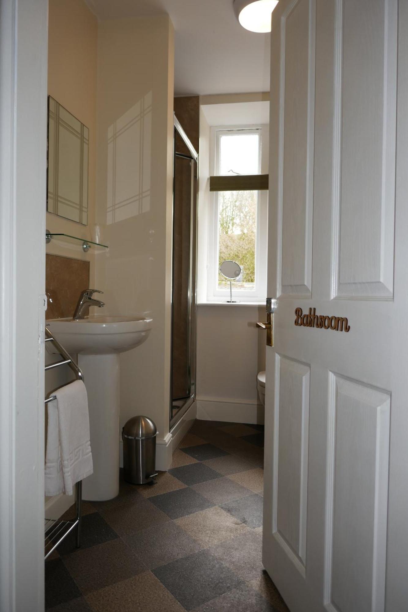 Triple Room Shower