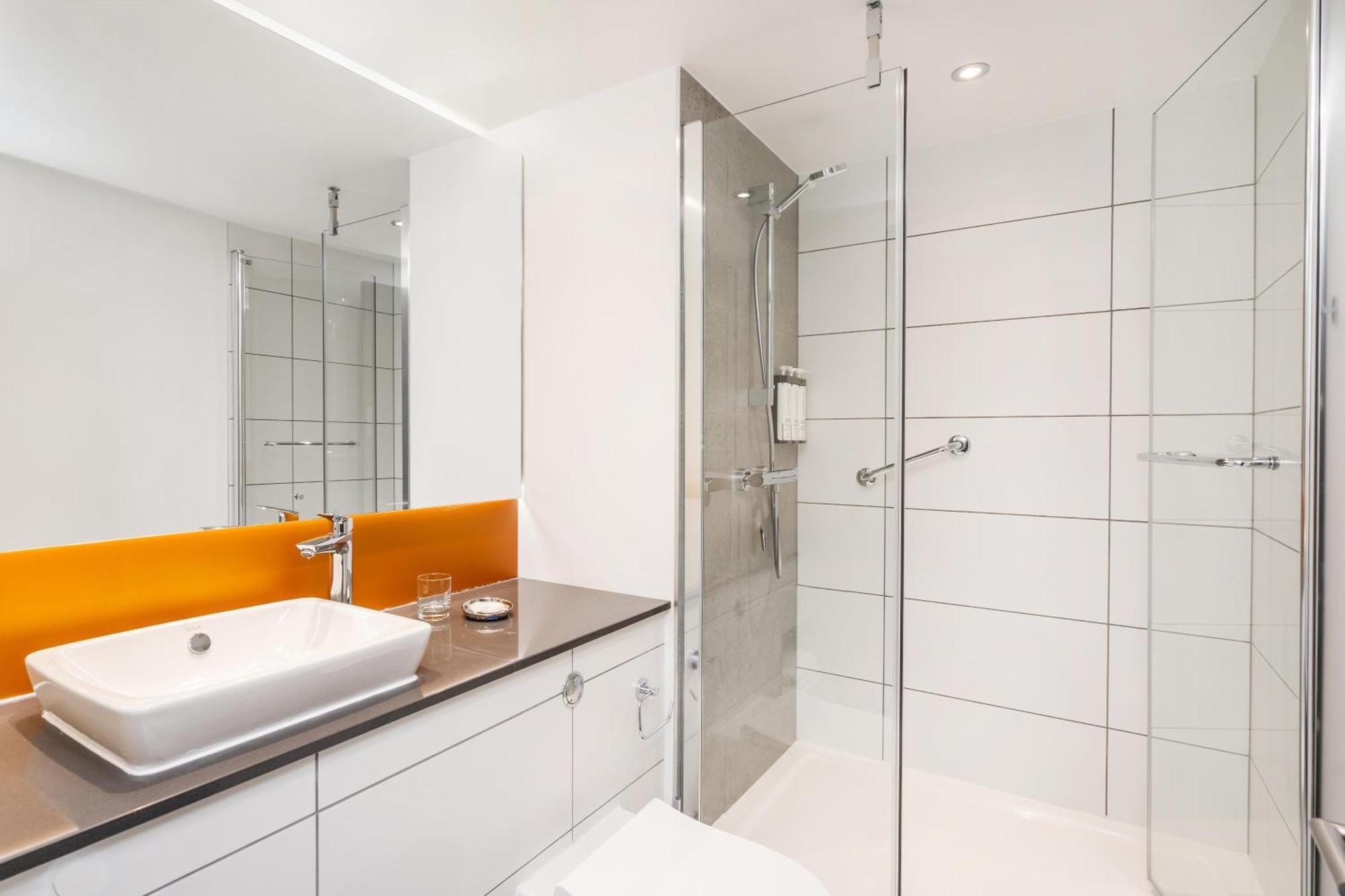 King Room with City View,1743881611:JPEG