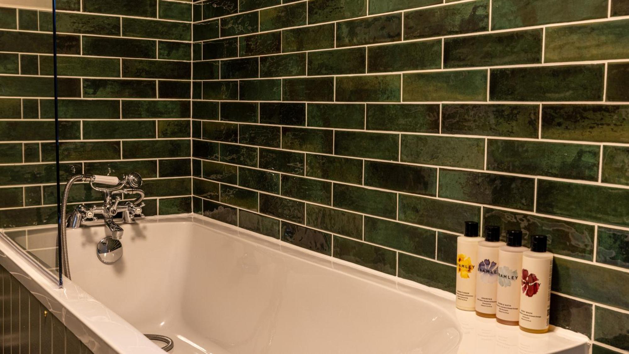 Double Room Private Bathroom