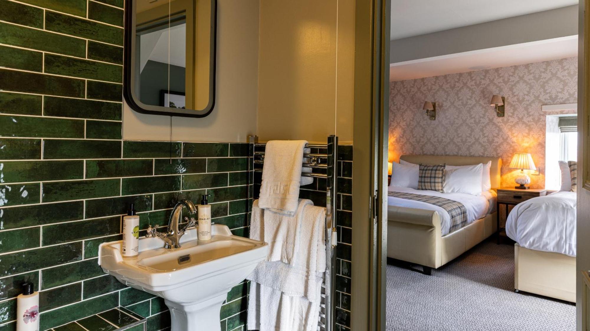 Double Room Private Bathroom