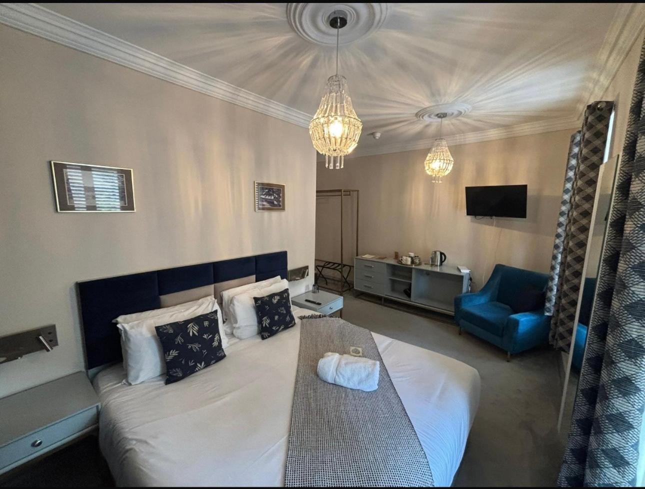 Deluxe King Room