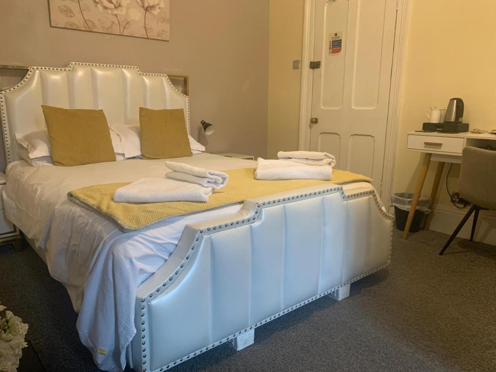 Deluxe Double Room,1769567030:JPEG