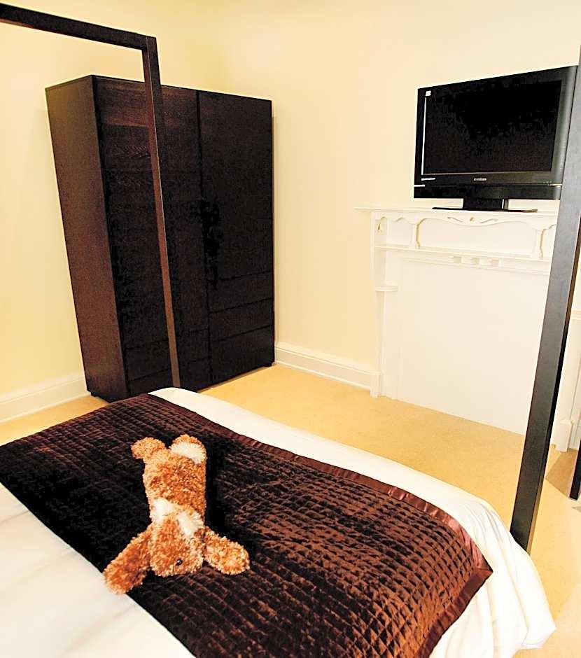 Double Room Four Poster Bed