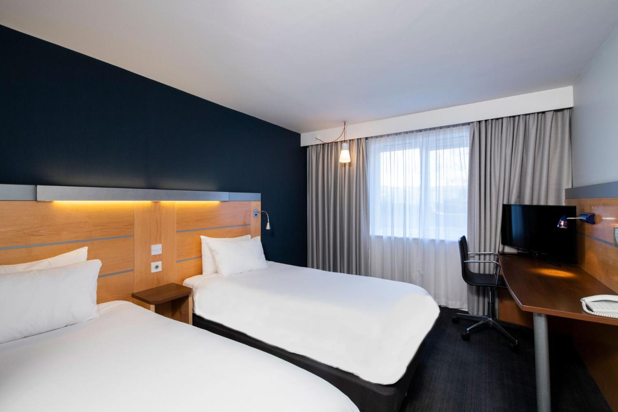 Standard Twin Room Hot Accessible
